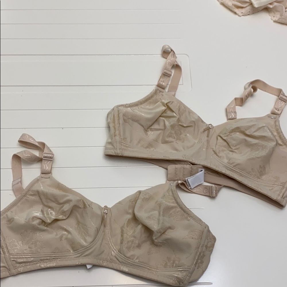 Wacoal Full Figure Soft Cup Style 85230 36C Bras
